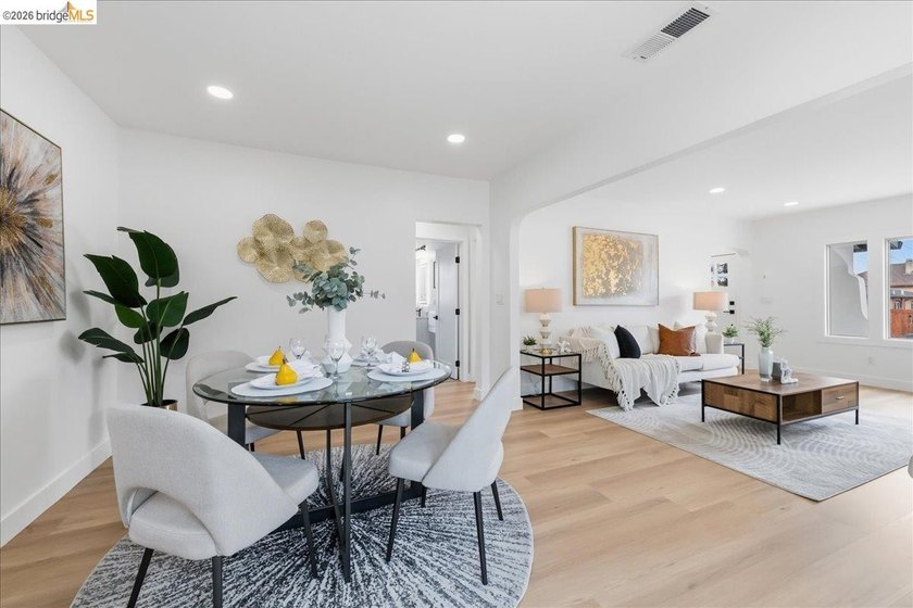 Welcome to this beautifully reimagined 3-bed, 2-bath home that - photo 6