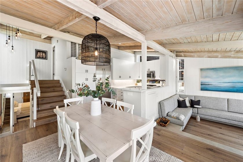 Discover this spectacular, fully furnished, air-conditioned home - photo 9