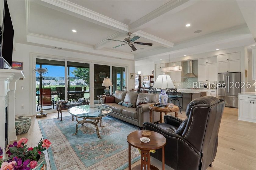 Stunning lakefront home on a prime cul-de-sac lot in Hampton - photo 15