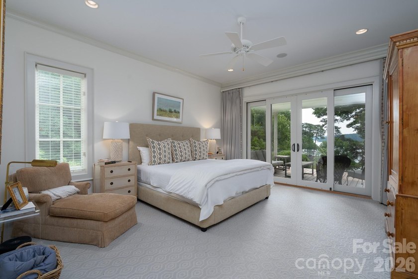 LUXURY LAKE RETREAT WITH PRIVATE PIER! Exhale as you pull onto - photo 17