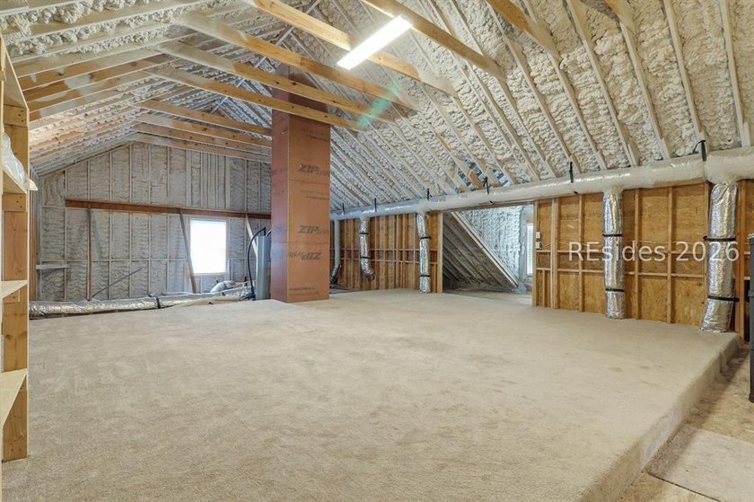 Stunning lakefront home on a prime cul-de-sac lot in Hampton - photo 39