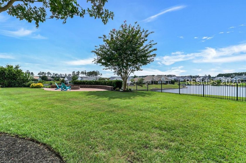 Stunning lakefront home on a prime cul-de-sac lot in Hampton - photo 46