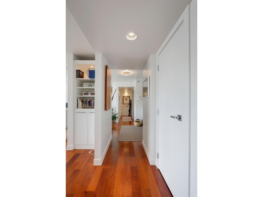 Experience elevated city living in this stunning 3 bed + den, 3 - photo 4