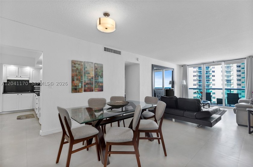 Beautifully maintained and fully furnished 1BR/1BA oceanfront - photo 9