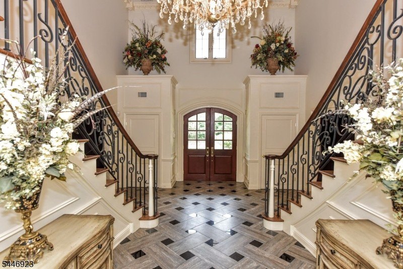 A rare offering in one of Saddle River's most coveted enclaves - photo 5