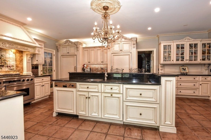 A rare offering in one of Saddle River's most coveted enclaves - photo 10