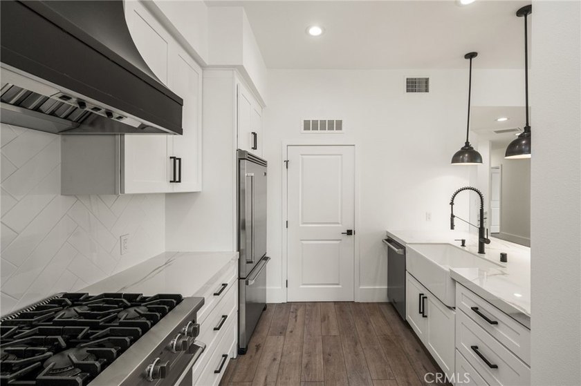 Welcome to your sanctuary in the sky. Perched on the third floor - photo 14