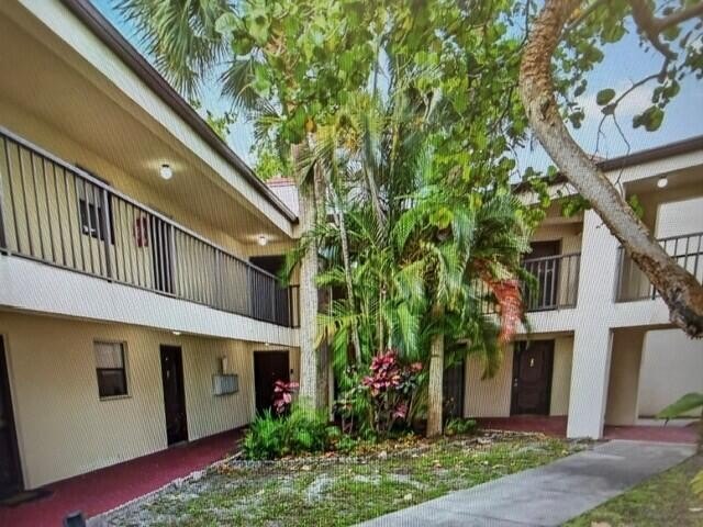 Ideal For Investors! tenants in place 1 Bedroom 1 Bathroom and a - photo 5
