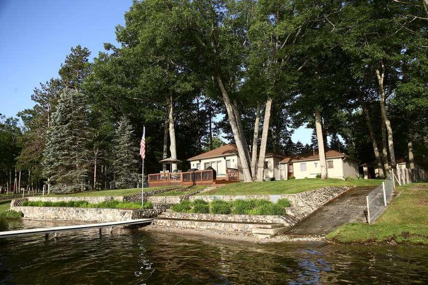 Welcome to this exceptionally well-maintained 3-bedroom, 2-bath - photo 6