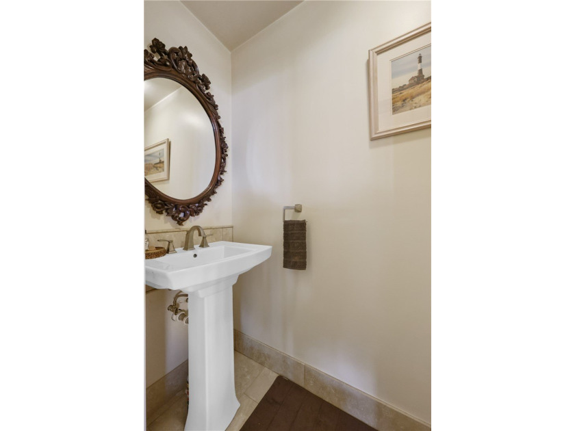 This stunning 3-bedroom, 2.5-bathroom home offers the ultimate - photo 11