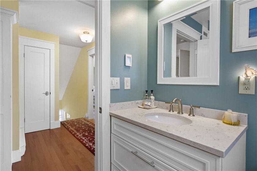 This stunning 3-bedroom, 2.5-bathroom home offers the ultimate - photo 21
