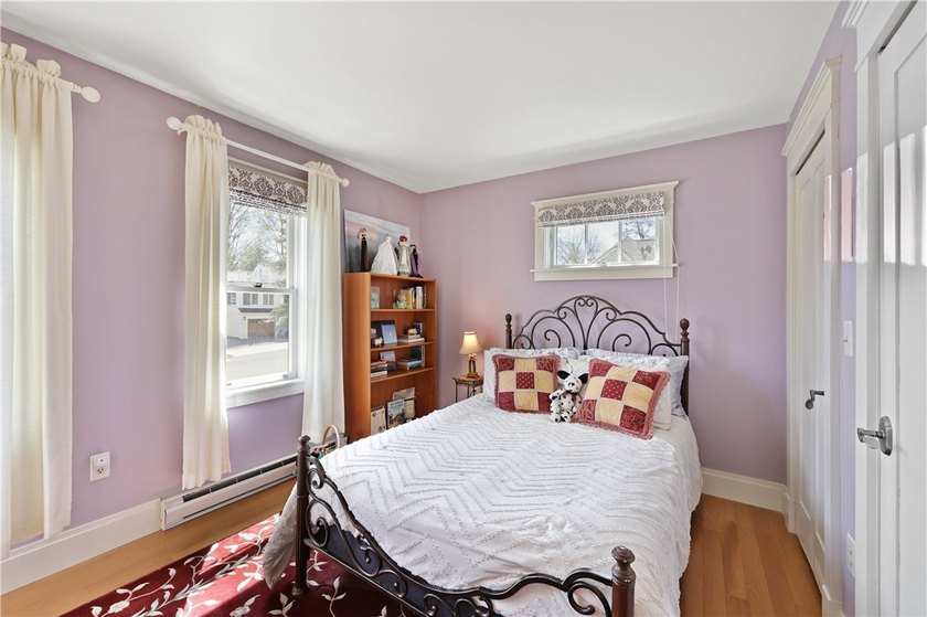 This stunning 3-bedroom, 2.5-bathroom home offers the ultimate - photo 22