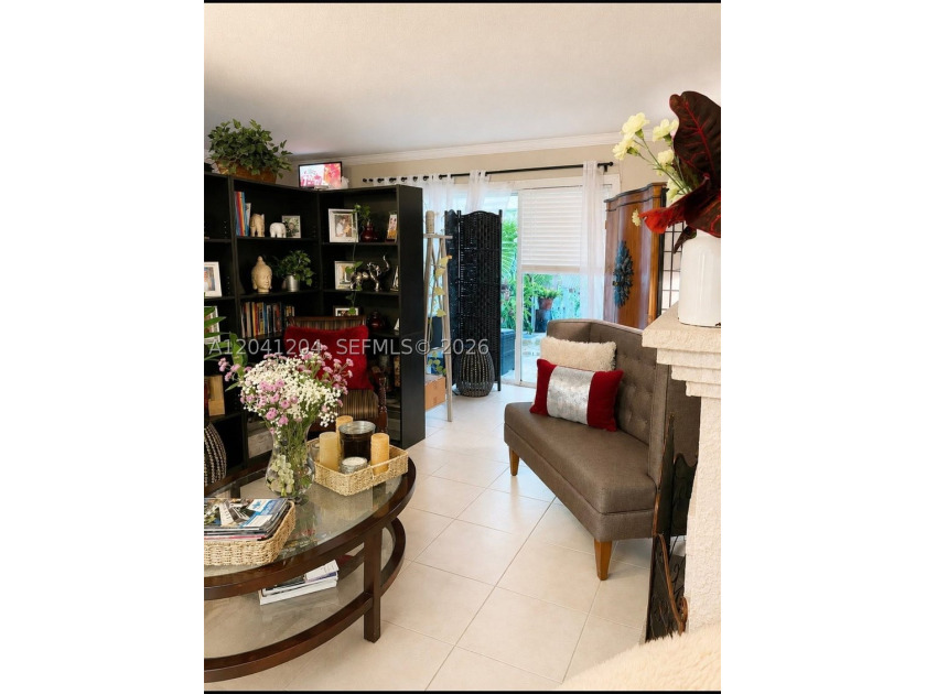 Stunning corner Townhome in Weitzer Serena Lakes featuring - photo 3