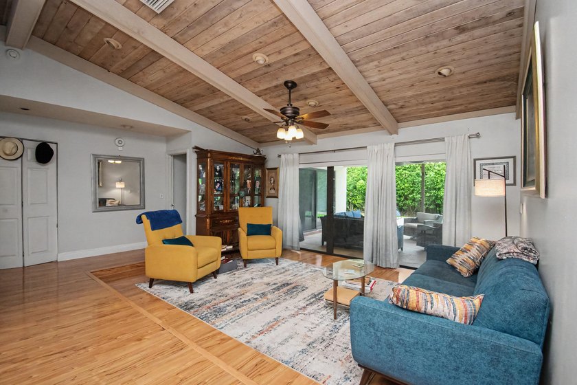 Florida living at its finest in the highly desirable Thornhill - photo 9