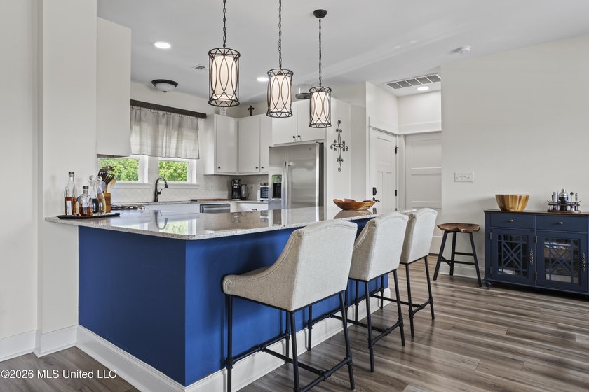 Built just 5 years ago by Butler Homes, known for their quality - photo 11