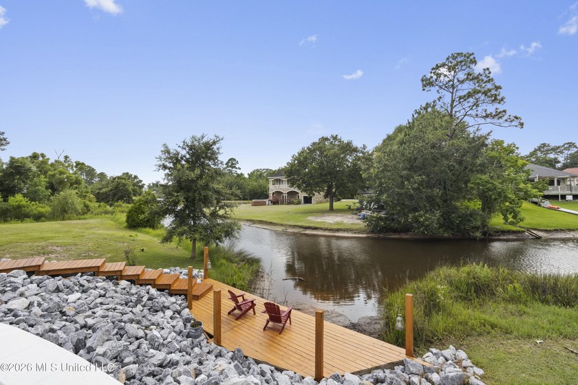 Built just 5 years ago by Butler Homes, known for their quality - photo 45