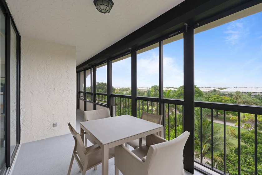 ABSOLUTELY GORGEOUS CORNER UNIT CONDO | PRESTIGIOUS 55+ - photo 5