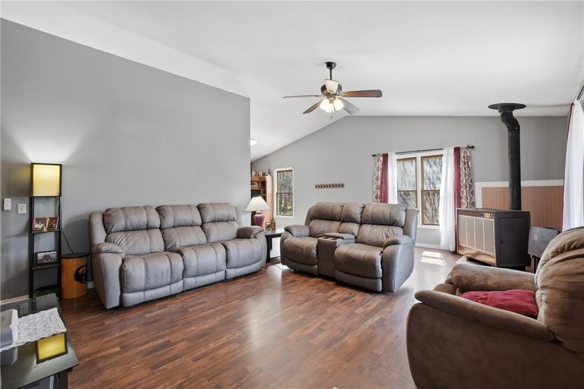 Welcome to Holiday Island! 1500+square feet, 3 bed, 2 bath, One - photo 4