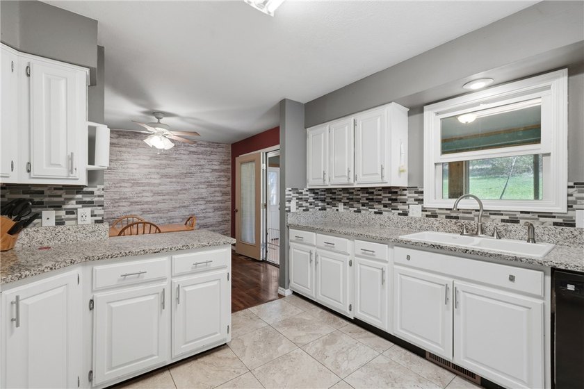 Welcome to Holiday Island! 1500+square feet, 3 bed, 2 bath, One - photo 6