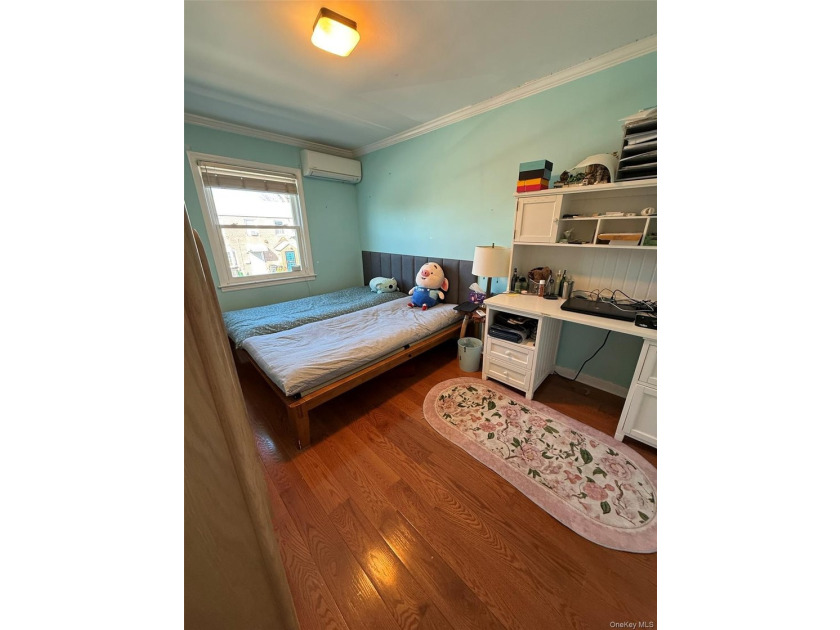 Prime Whitestone Location!. This classic brick townhouse - photo 15