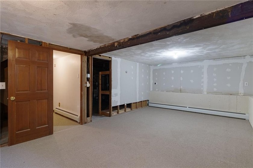 Welcome to 350 Essex Road in North Kingstown. This - photo 26