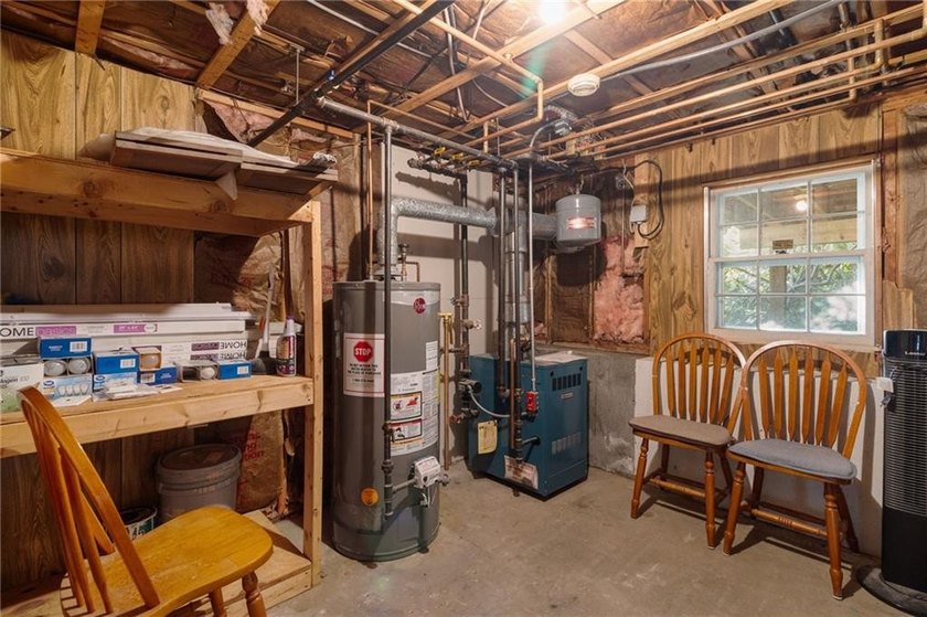 Welcome to 350 Essex Road in North Kingstown. This - photo 27