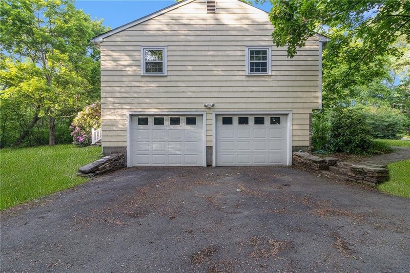 Welcome to 350 Essex Road in North Kingstown. This - photo 36