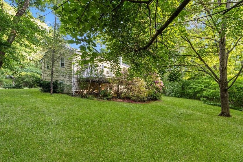 Welcome to 350 Essex Road in North Kingstown. This - photo 40