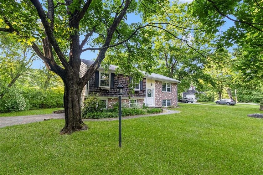 Welcome to 350 Essex Road in North Kingstown. This - photo 44