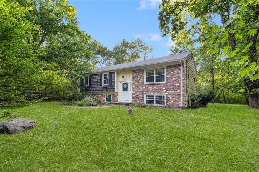 Welcome to 350 Essex Road in North Kingstown. This - photo 46
