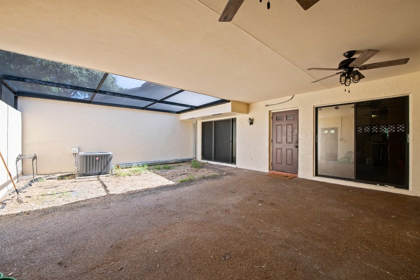 Welcome to this charming two-bedroom, two-bathroom villa in - photo 7