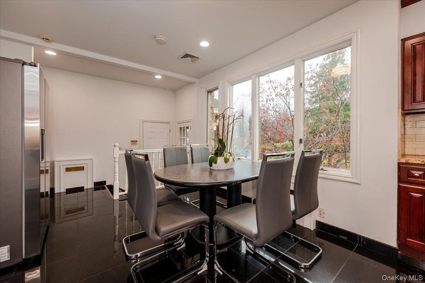 Welcome to this Sprawling Ranch in the Prestigious Village of - photo 11