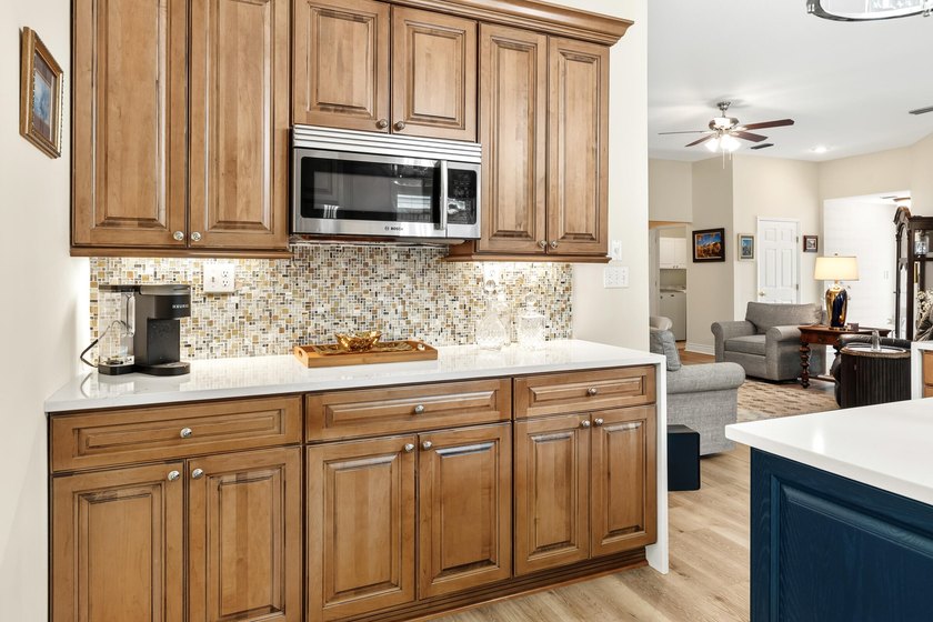 Beautifully updated and meticulously maintained single-story - photo 22