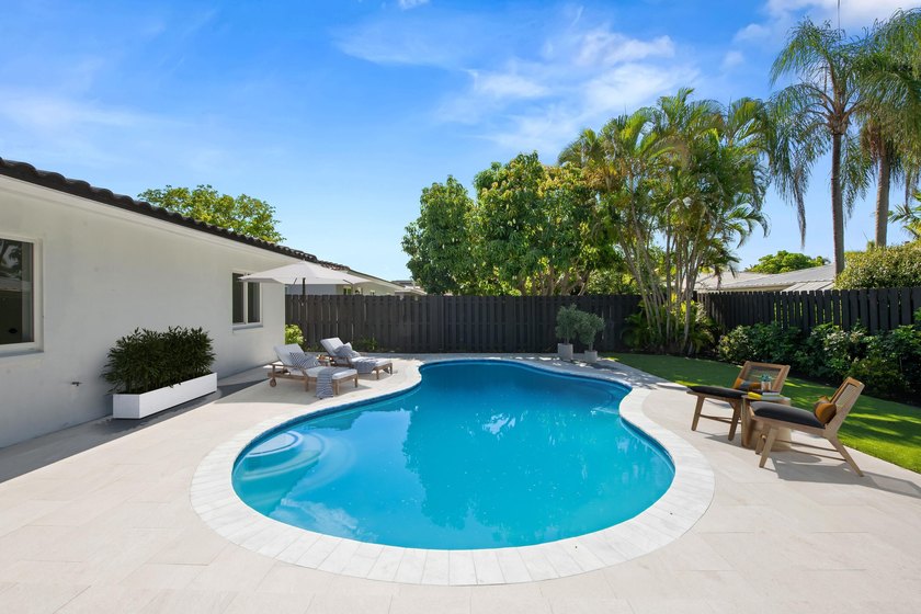Fully renovated 3/3 pool home in sought-after Coral Ridge Isles - photo 4