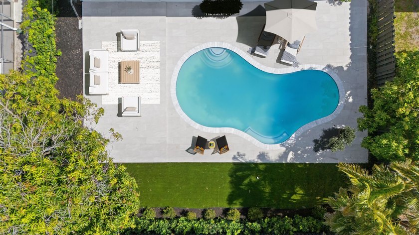 Fully renovated 3/3 pool home in sought-after Coral Ridge Isles - photo 6