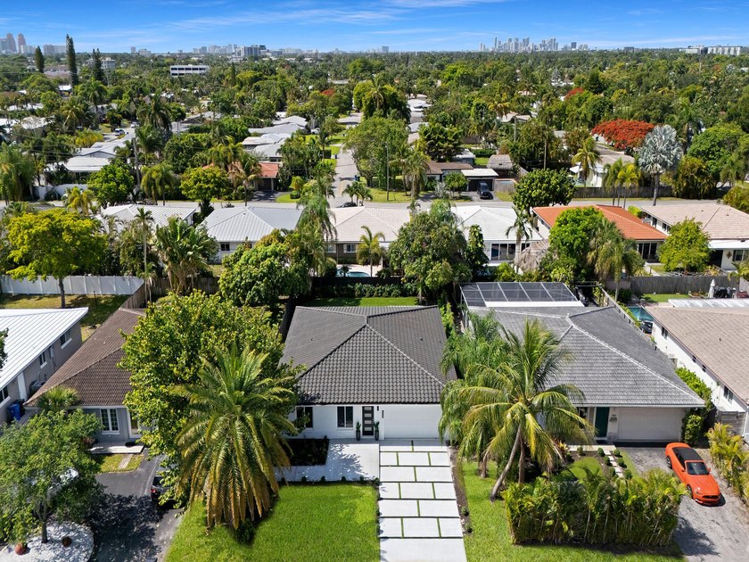 Fully renovated 3/3 pool home in sought-after Coral Ridge Isles - photo 7