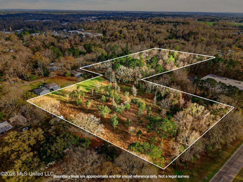 Prime Commercial or Residential Opportunity in Poplarville! This - photo 3
