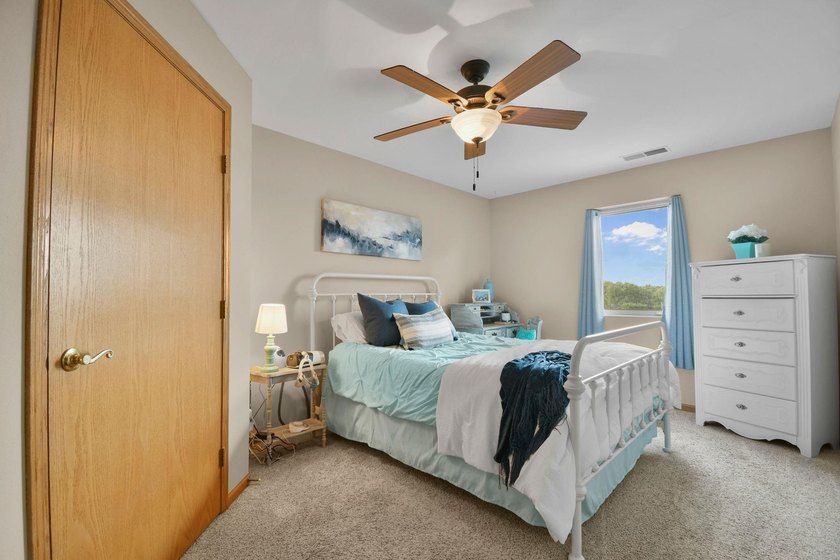 This well-maintained 1-bedroom condo offers a comfortable - photo 15