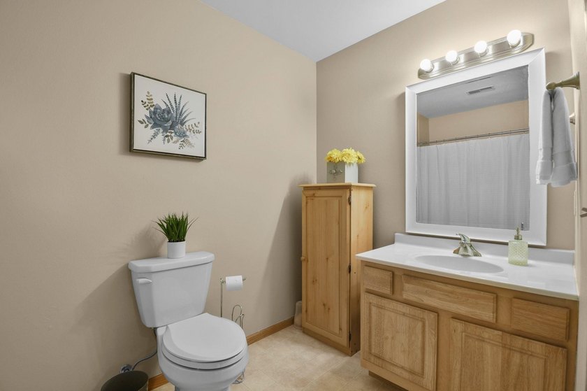 This well-maintained 1-bedroom condo offers a comfortable - photo 19