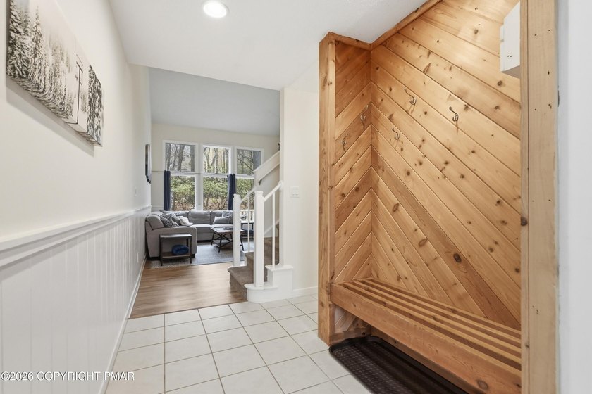 Welcome to your dream Pocono Mountain retreat! This turn-key - photo 6