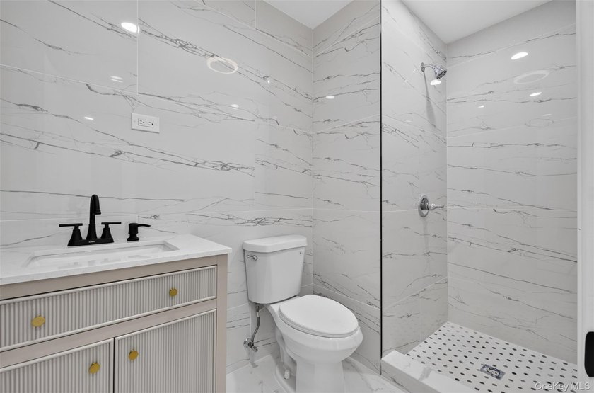 Brand-new 2025 construction offering approximately 3,600 sq ft - photo 20