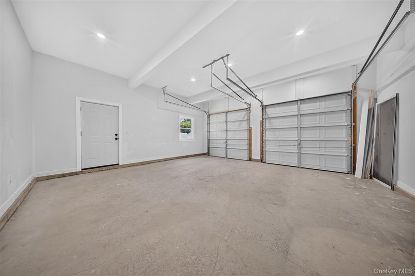 Brand-new 2025 construction offering approximately 3,600 sq ft - photo 27