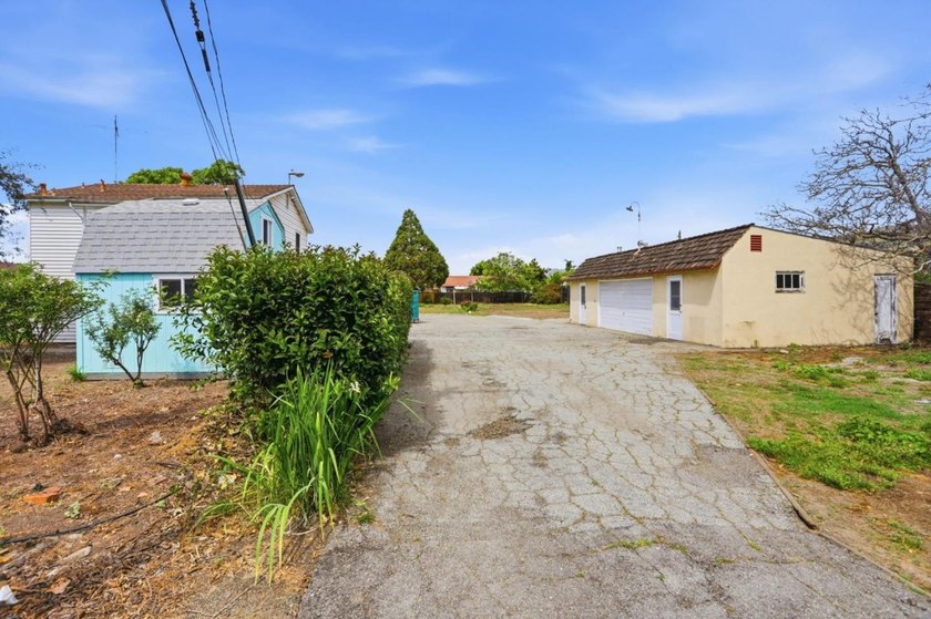 Rare opportunity to own 1.25 acres in a residential Berryessa - photo 5