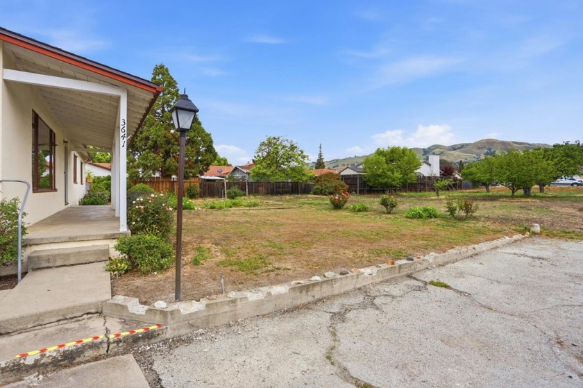Rare opportunity to own 1.25 acres in a residential Berryessa - photo 7