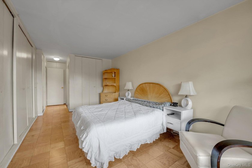 Welcome to this bright and spacious 2-bedroom, 2-bath residence - photo 15