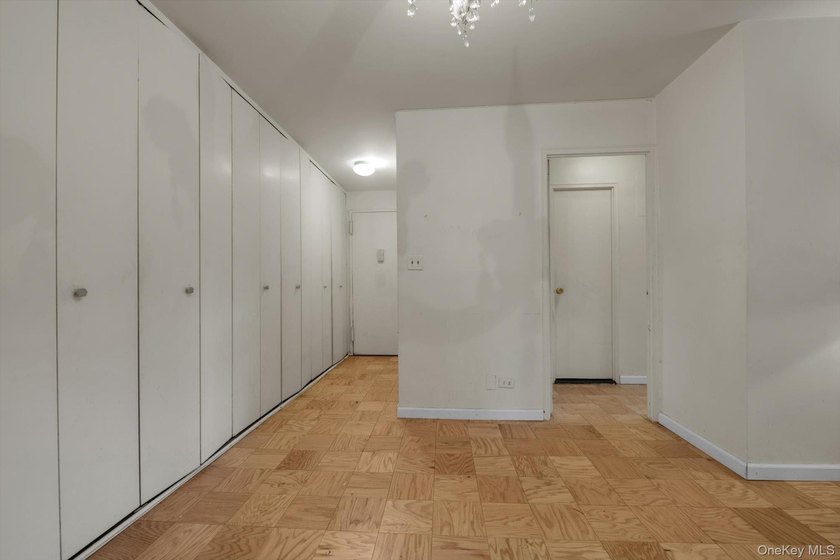 Welcome to this bright and spacious 2-bedroom, 2-bath residence - photo 19
