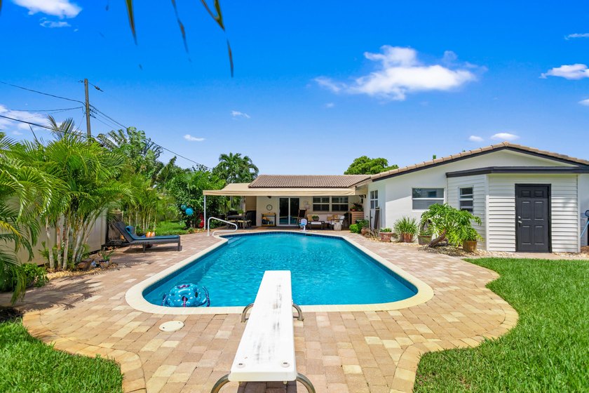 CORAL HEIGHTS CORNER-LOT HOME WITH POOL AND FLEXIBLE SPACE! Set - photo 4