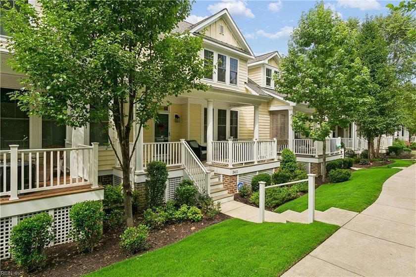 Nestled in the heart of New Town, this beautiful townhouse - photo 2