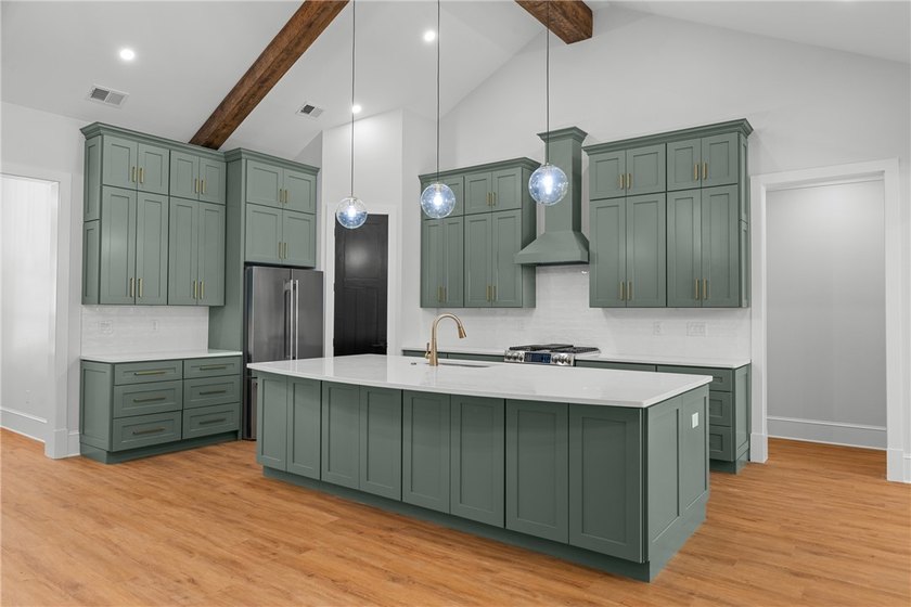 Amazing new build on Lake Hartwell in a gated golf course - photo 11