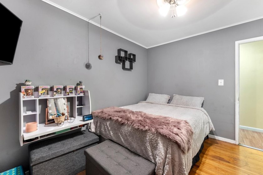 Welcome to 123 Gardenia Way in East Palo Alto, a spacious and - photo 17